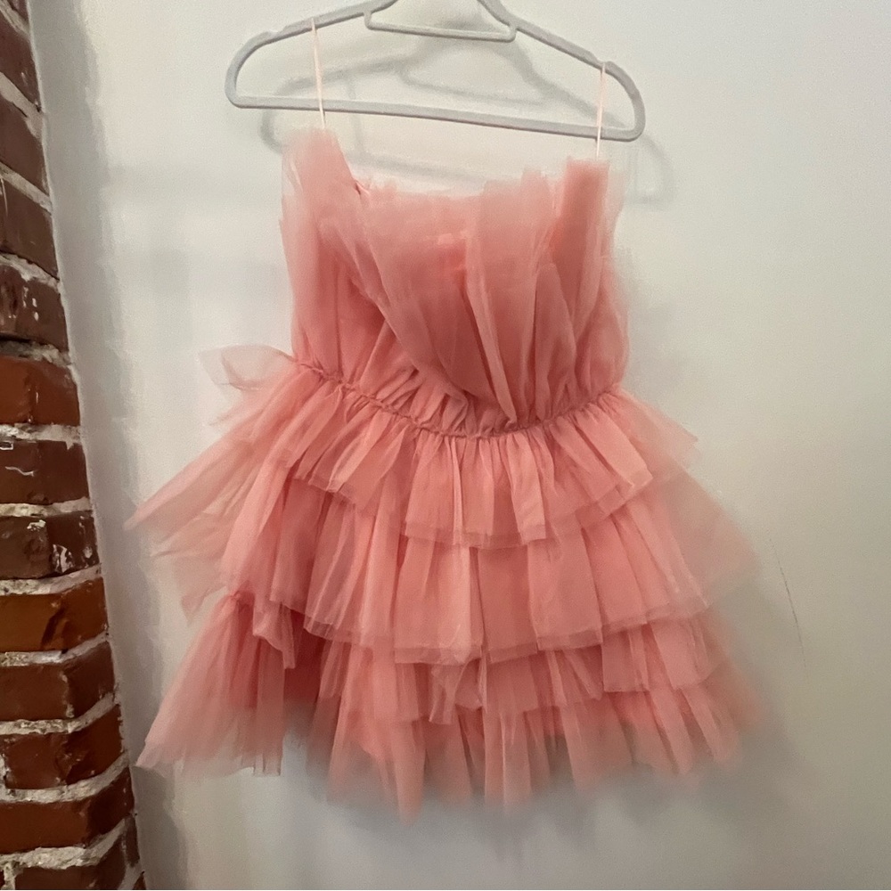 Pink peplum party dress in bubblegum tulle 💕💕